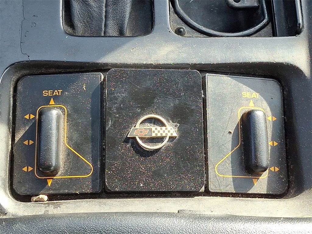 Used 1993 Chevrolet Corvette Convertible image 21