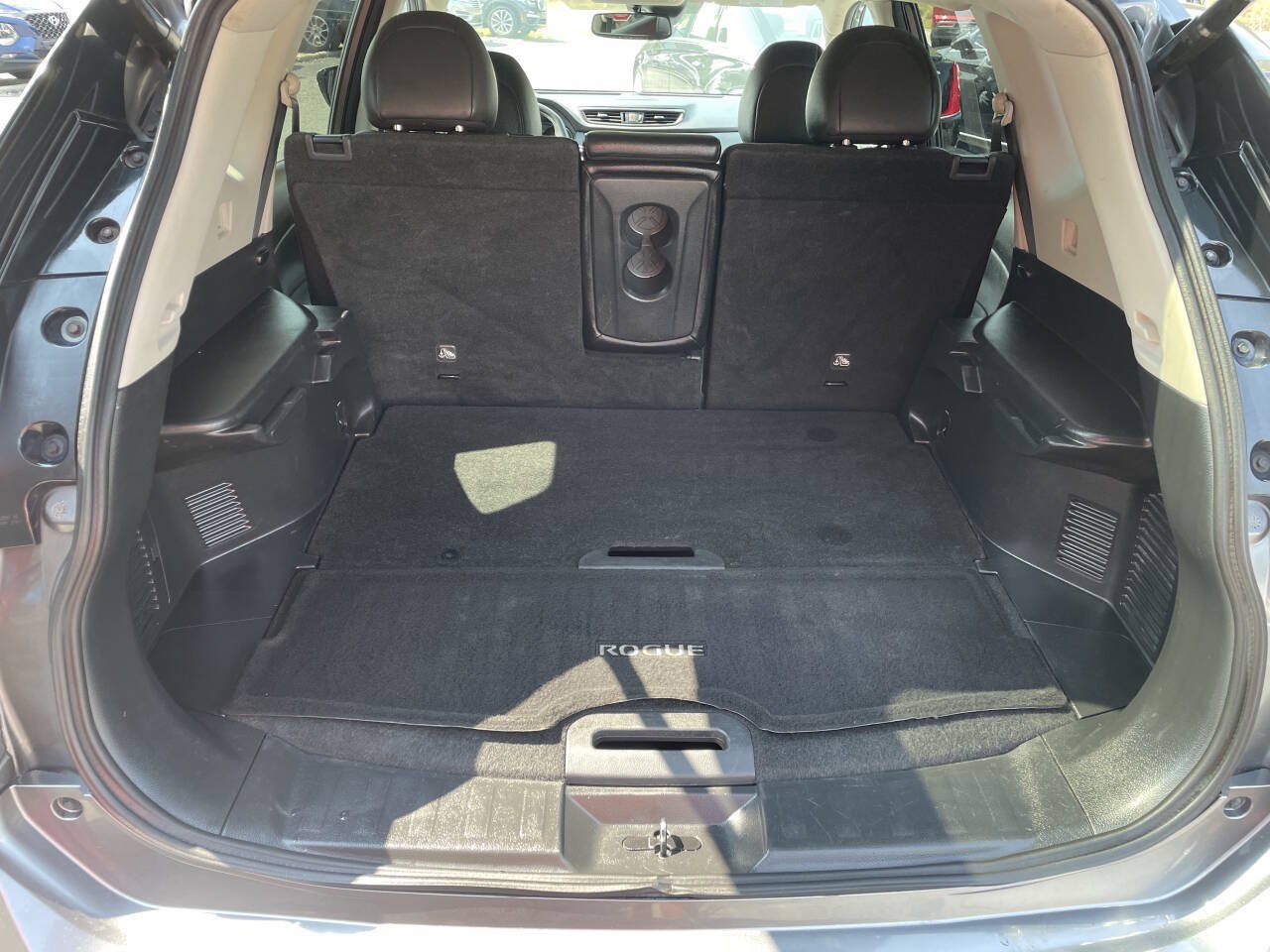 Used 2019 Nissan Rogue SL FWD image 8