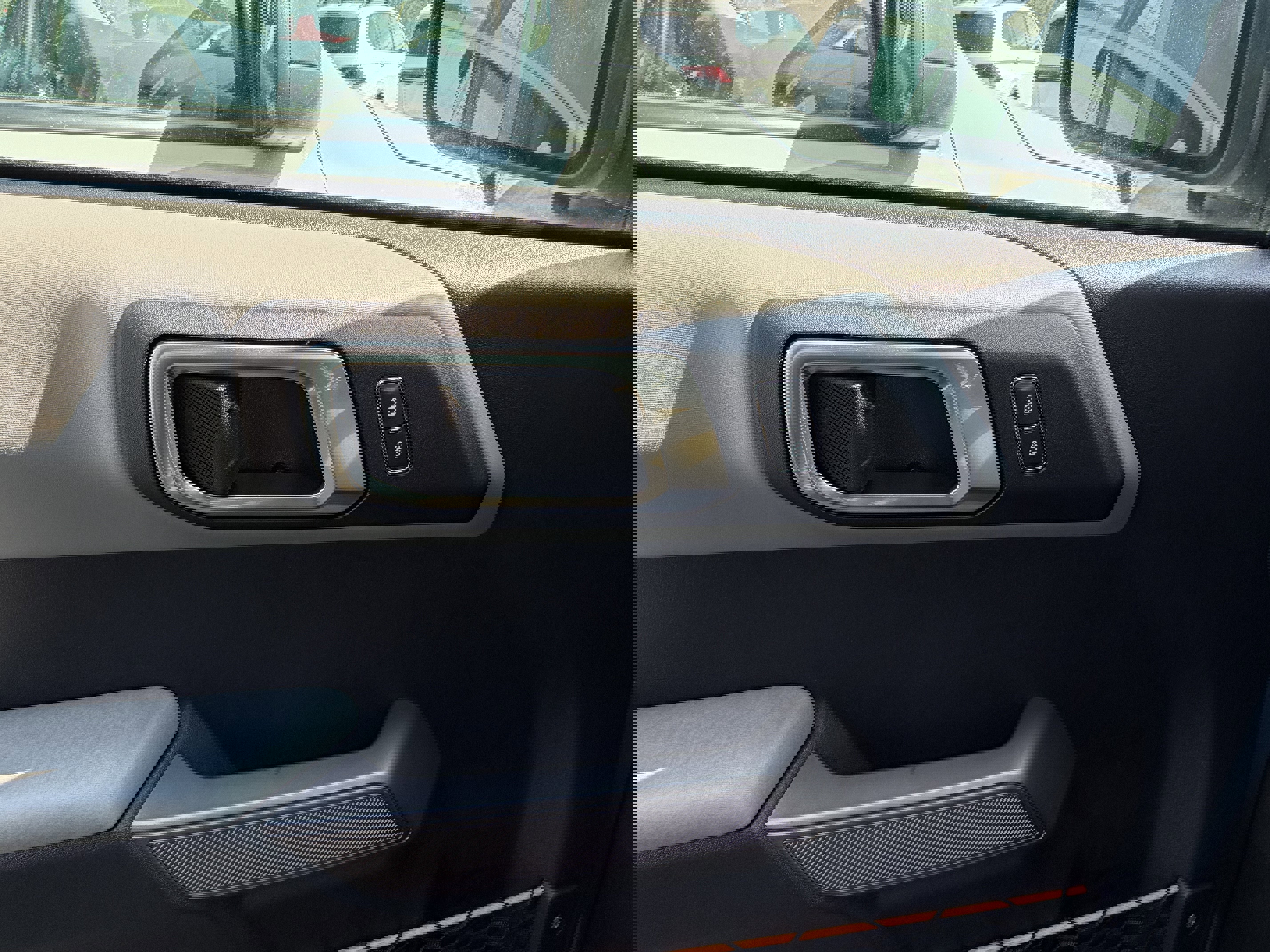 Used 2023 Ford Bronco Badlands image 12