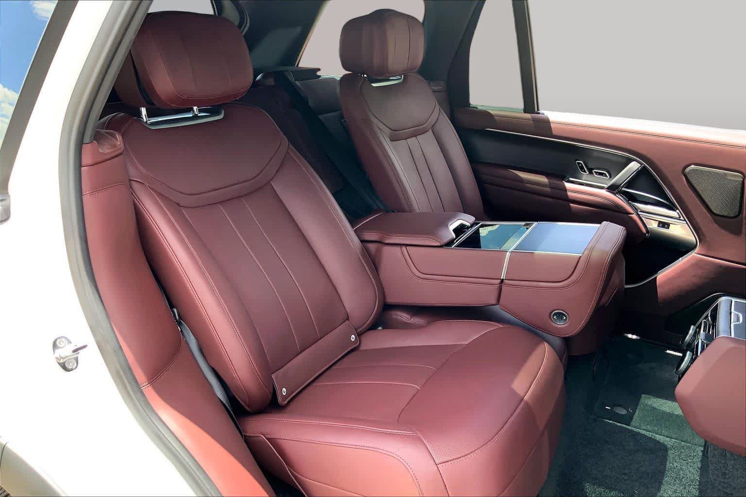 Used 2025 Land Rover Range Rover Long Wheelbase Autobiography AWD/4WD image 19