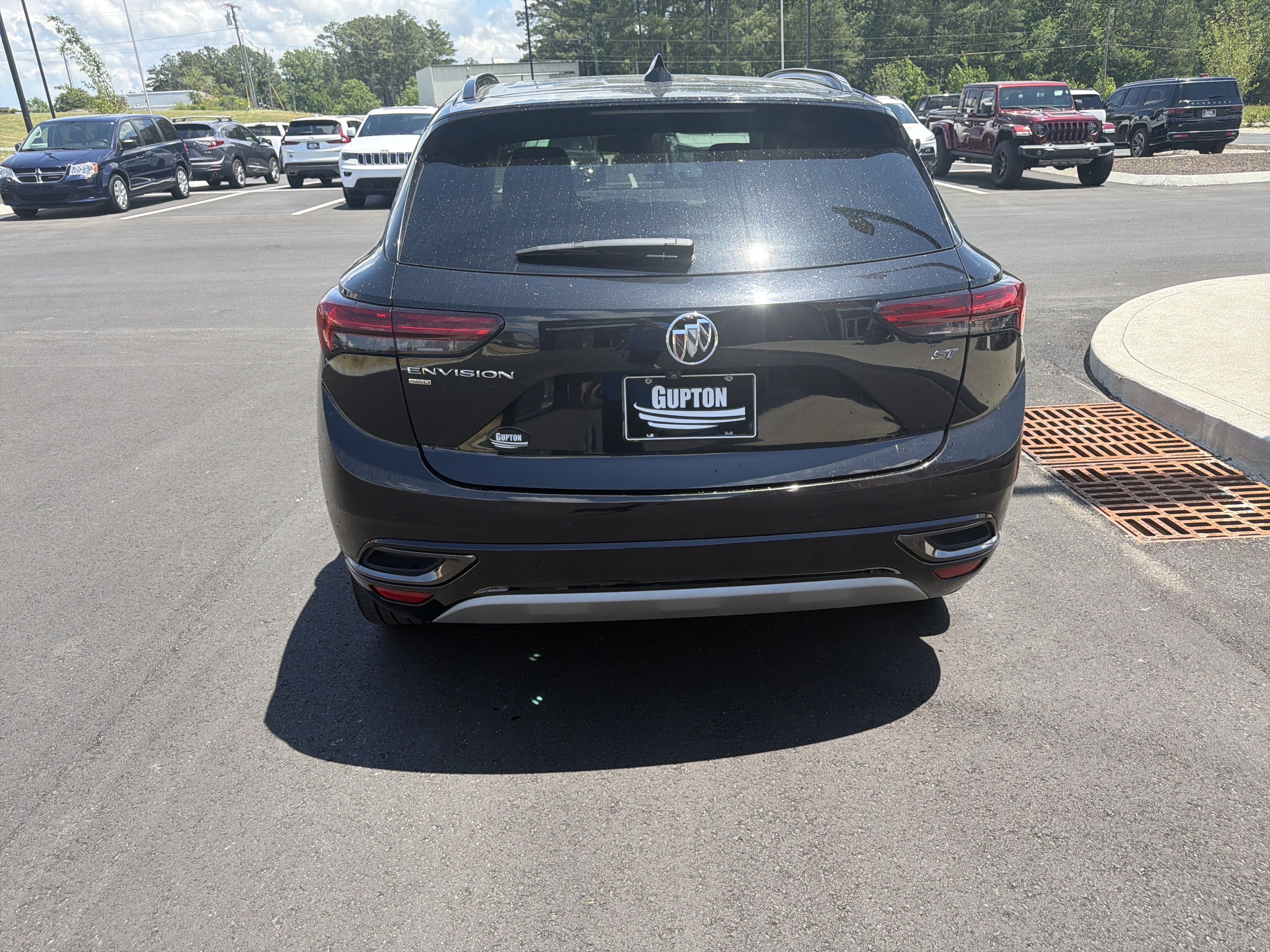 Used 2023 Buick Envision Essence w/ Sport Touring Package AWD/4WD image 14
