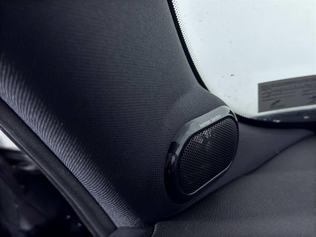 Used 2021 MINI Cooper SE w/ 8.8" Touchscreen Nav Package FWD image 18