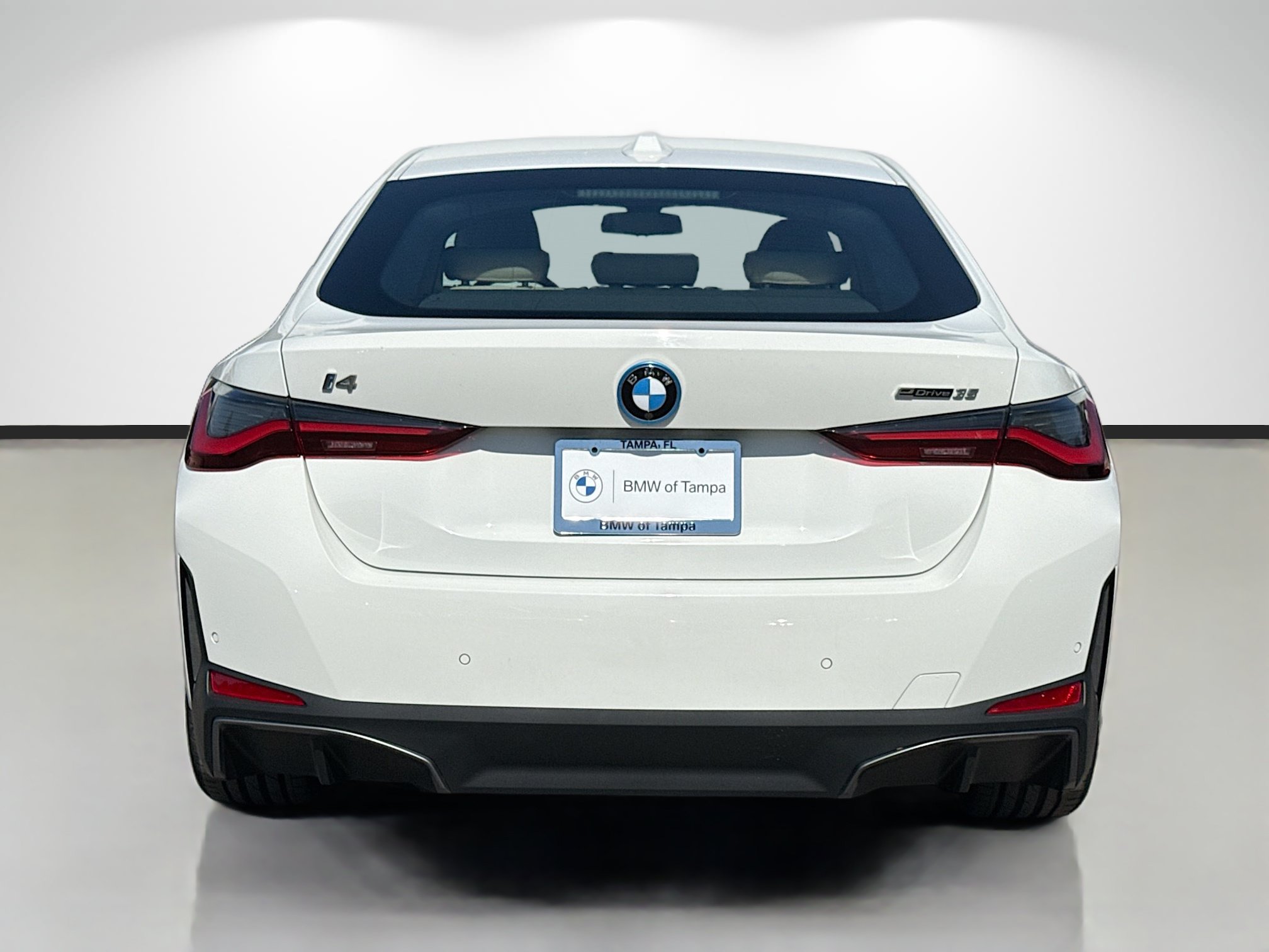 Used 2023 BMW i4 eDrive35 w/ Premium Package RWD image 4