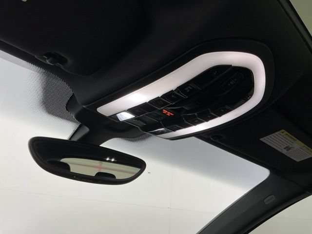 Used 2017 Porsche Cayenne AWD/4WD image 22