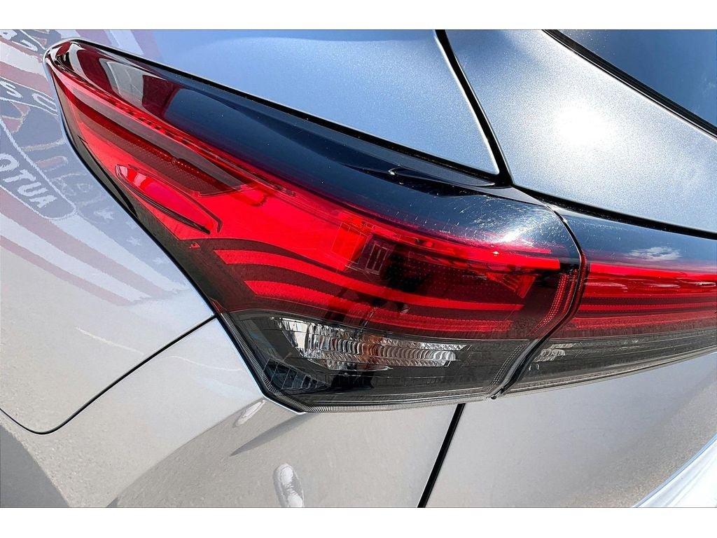 Used 2022 Toyota Highlander LE AWD/4WD image 33