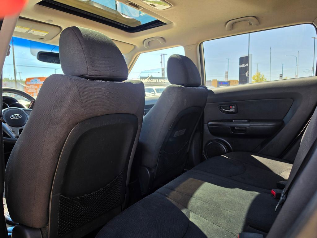 Used 2011 Kia Soul + w/ Audio Pkg FWD image 11