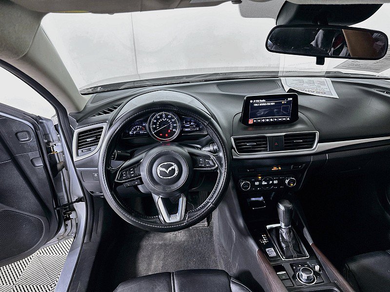Used 2017 MAZDA MAZDA3 Touring FWD image 21