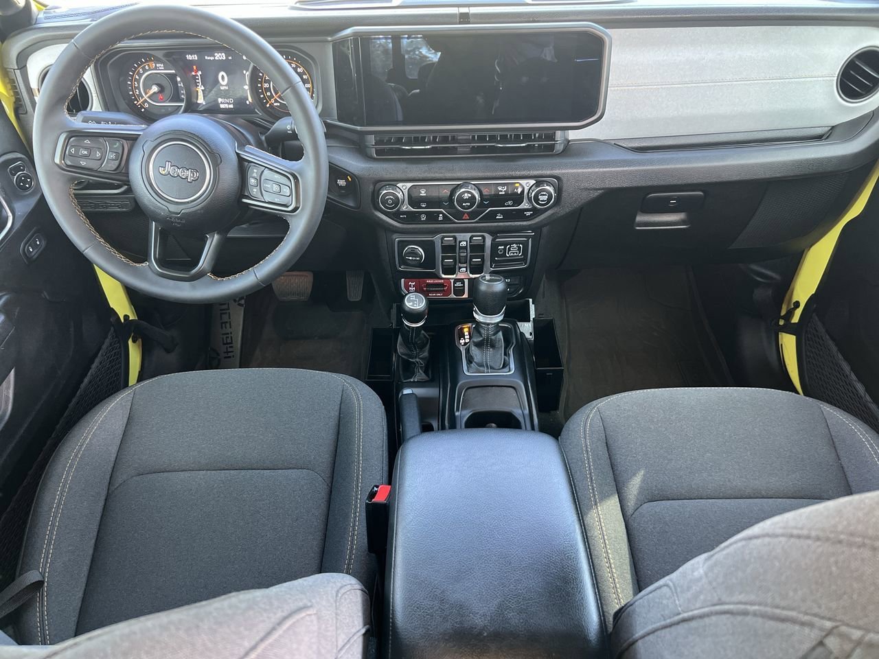 Used 2024 Jeep Gladiator Sport AWD/4WD image 13