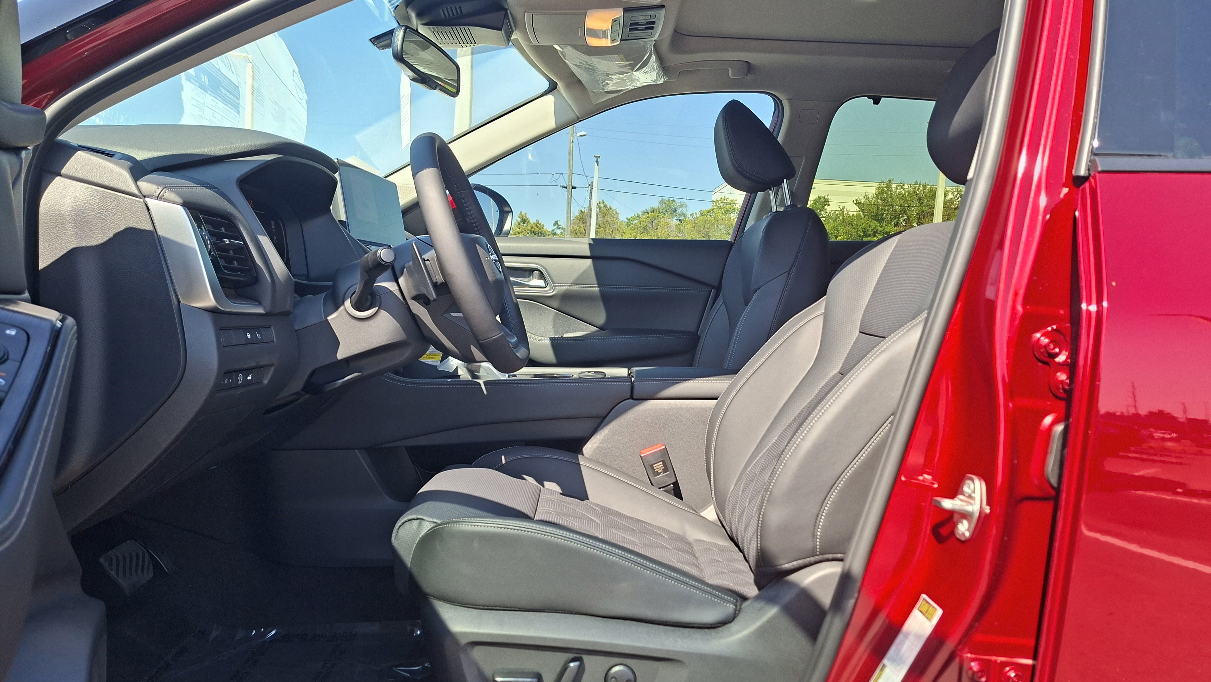 New 2026 Nissan Rogue Platinum image 6