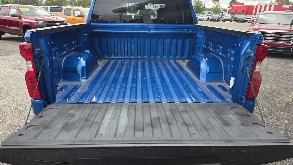 Used 2022 Chevrolet Silverado 1500 LT AWD/4WD image 11