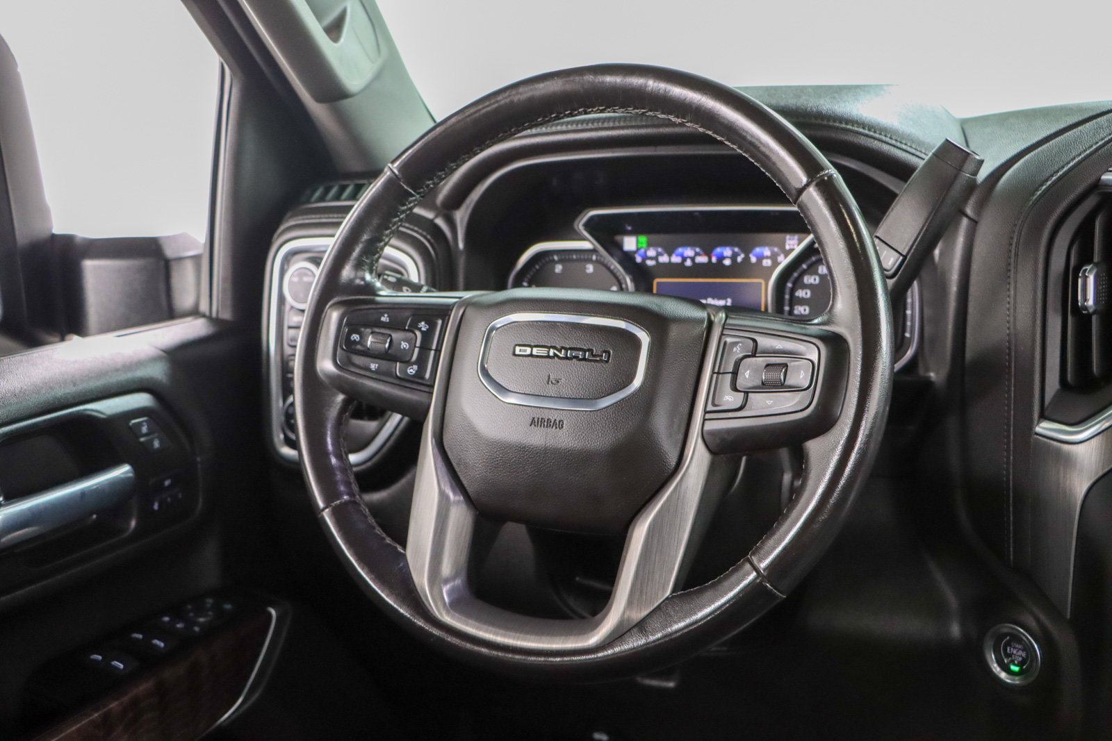 Used 2021 GMC Sierra 2500 Denali w/ Denali Ultimate Package AWD/4WD image 13