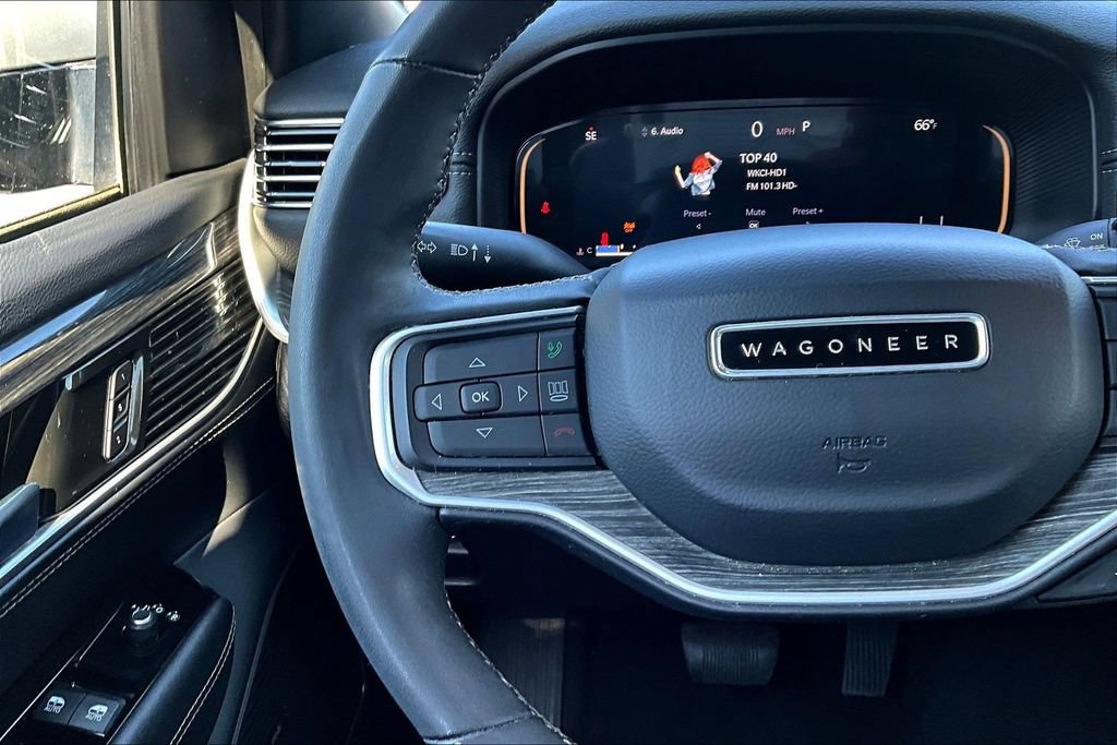 Used 2022 Jeep Wagoneer Series II AWD/4WD image 11