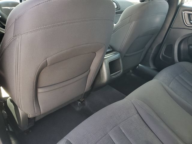 Used 2015 Chrysler 200 Limited w/ Convenience Group FWD image 8