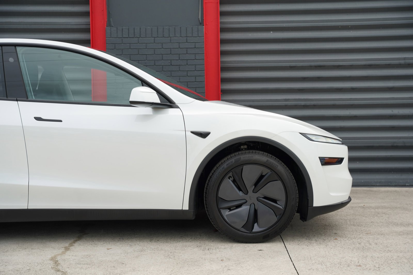 Used 2026 Tesla Model Y Long Range RWD image 12