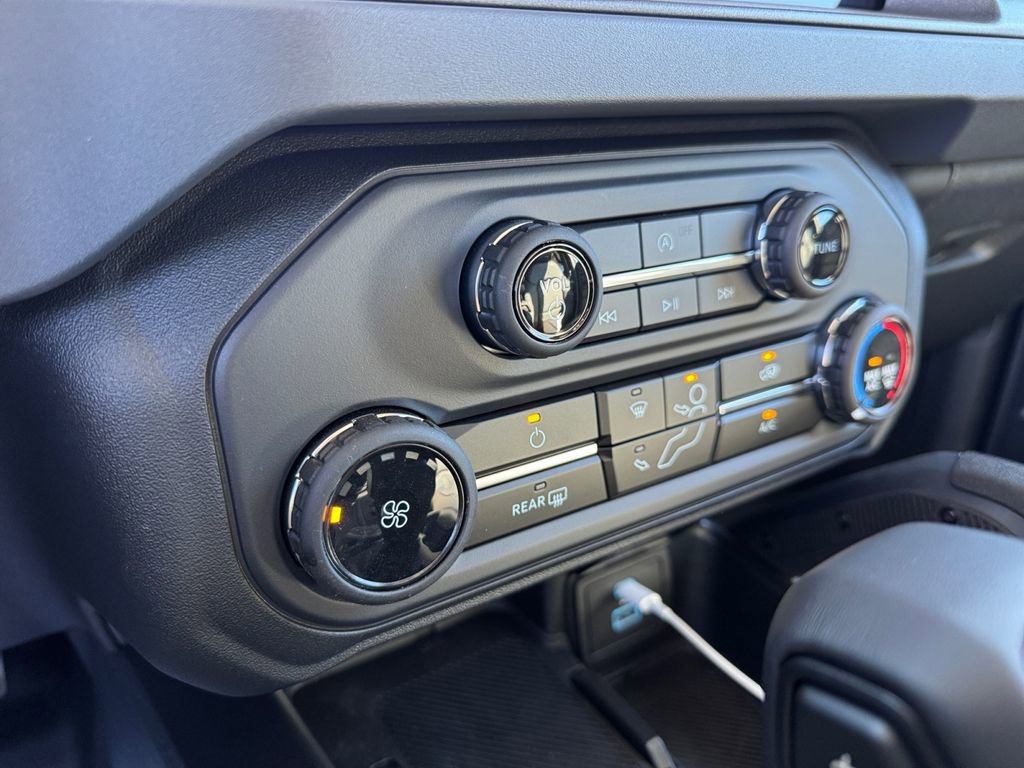 New 2025 Ford Bronco Badlands image 35