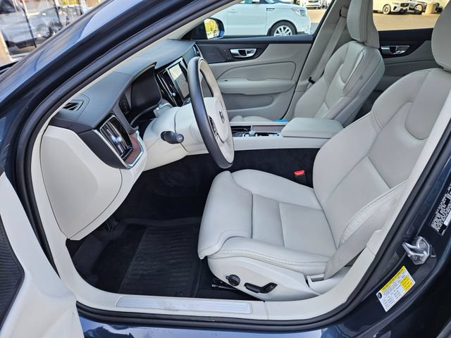 Used 2020 Volvo V60 T5 Cross Country w/ Protection Package AWD/4WD image 17