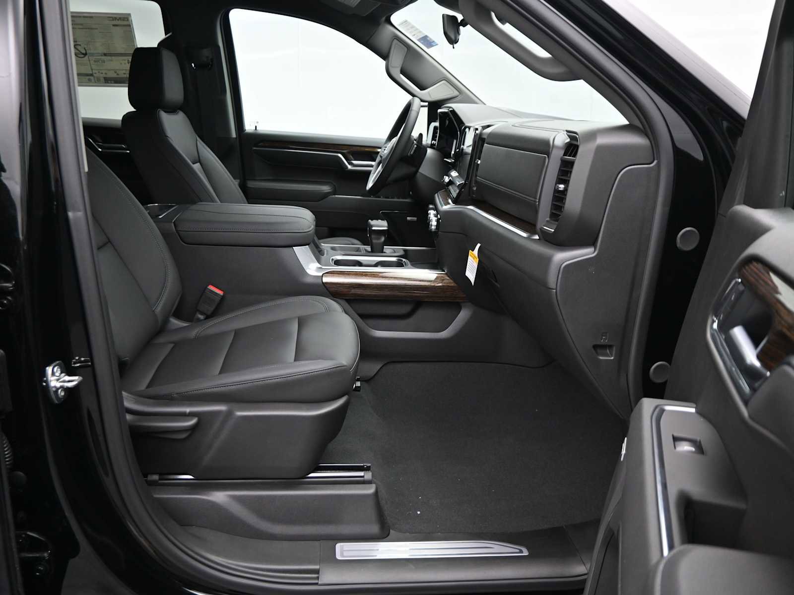 New 2026 GMC Sierra 1500 Elevation w/ Elevation Premium Package image 3