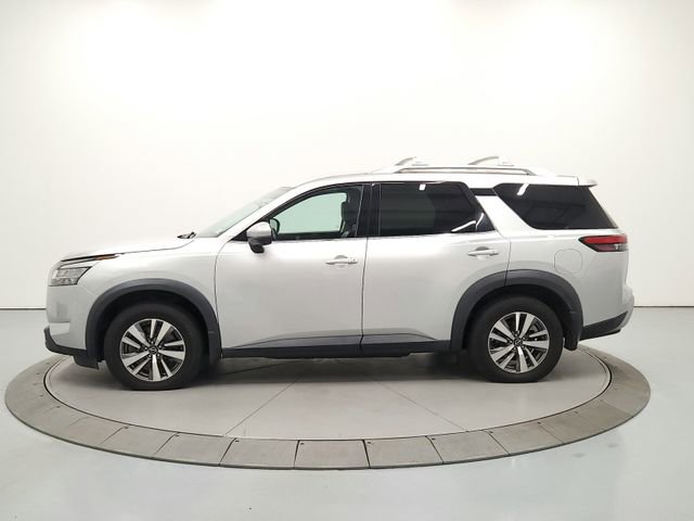 Used 2022 Nissan Pathfinder SL AWD/4WD image 4