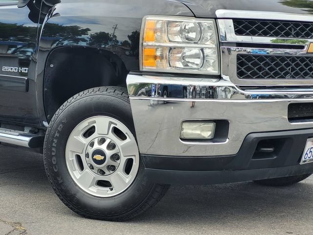 Used 2012 Chevrolet Silverado 2500 LT w/ Interior Plus Package AWD/4WD image 4