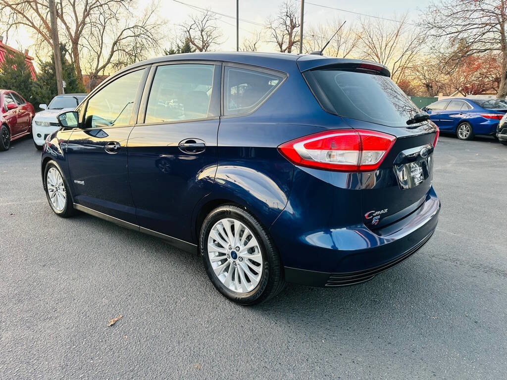 Used 2017 Ford C-MAX SE w/ Interior Protection Package image 5