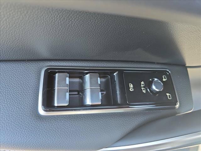 Used 2026 Jaguar F-PACE R-Dynamic S AWD/4WD image 25