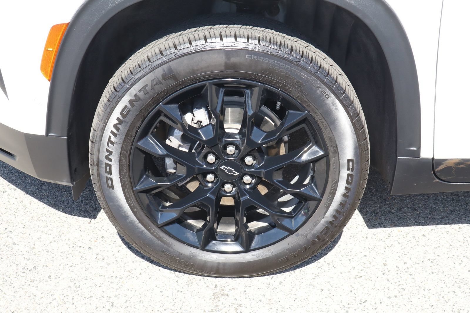Used 2025 Chevrolet Traverse LT w/ Enhanced Driving Package AWD/4WD image 14