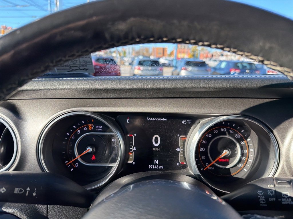 Used 2018 Jeep Wrangler Unlimited Sahara image 36