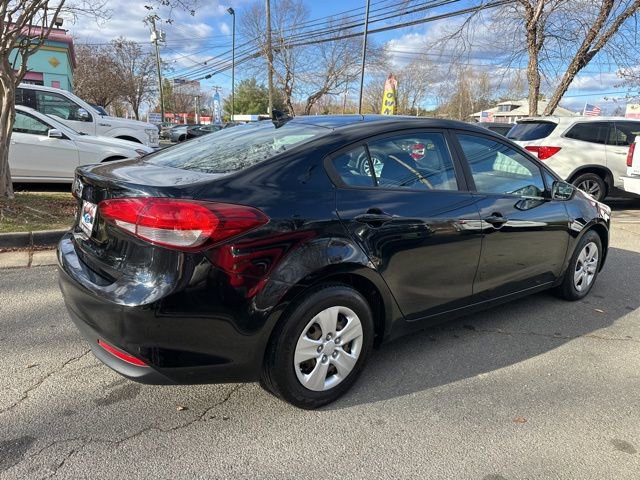 Used 2018 Kia Forte LX w/ LX Rear Camera Package image 5