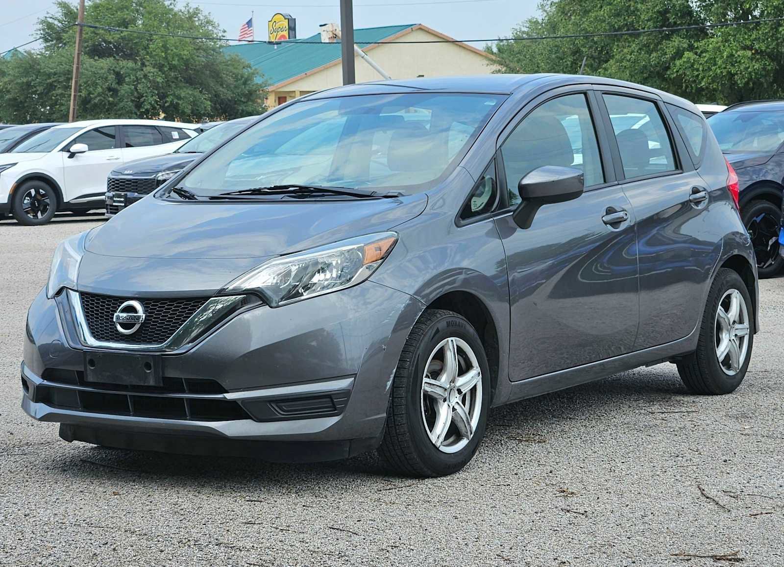 Used 2018 Nissan Versa Note SV FWD image 10