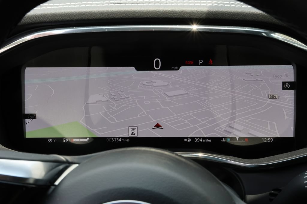 Certified 2026 Jaguar F-PACE R-Dynamic S AWD/4WD image 17