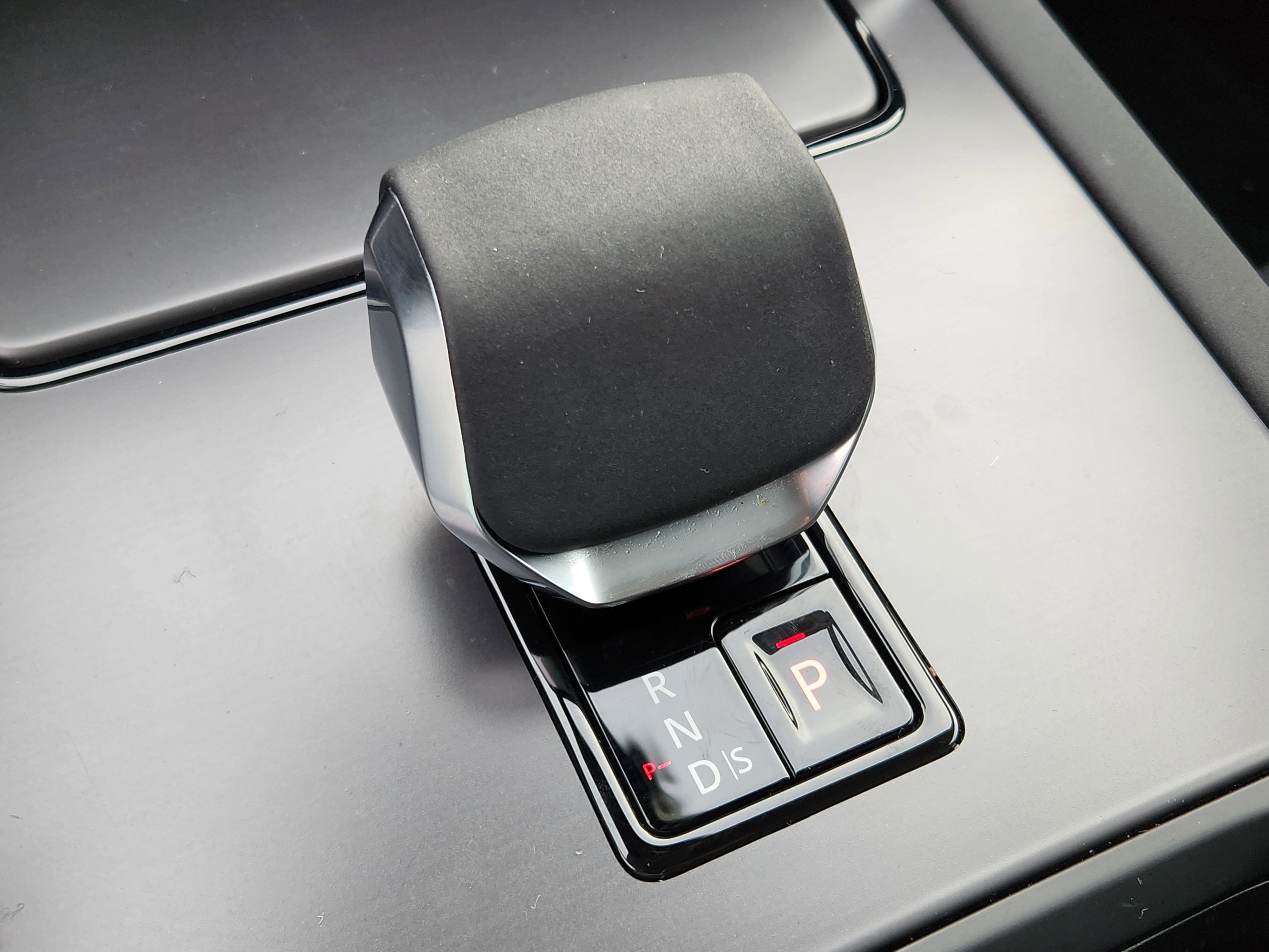 Certified 2025 Land Rover Discovery Sport S image 22