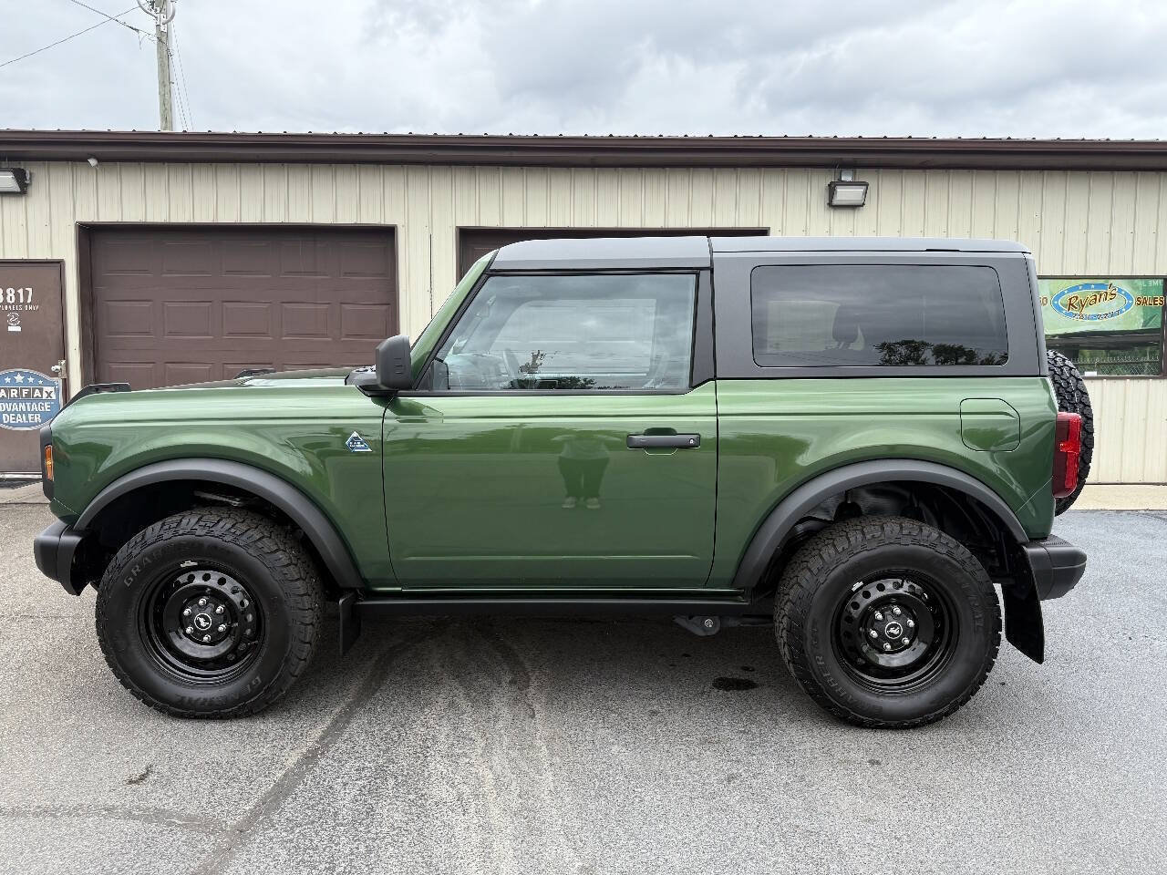 Used 2023 Ford Bronco Black Diamond AWD/4WD image 2