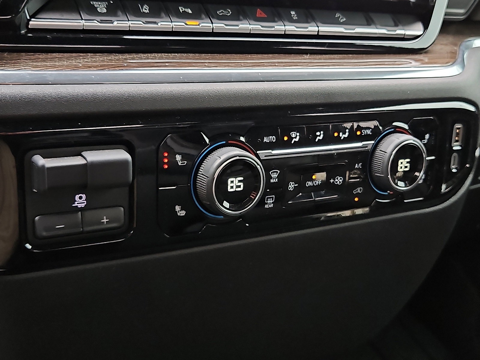 Used 2025 Chevrolet Silverado 2500 LT w/ Trail Boss Package image 15