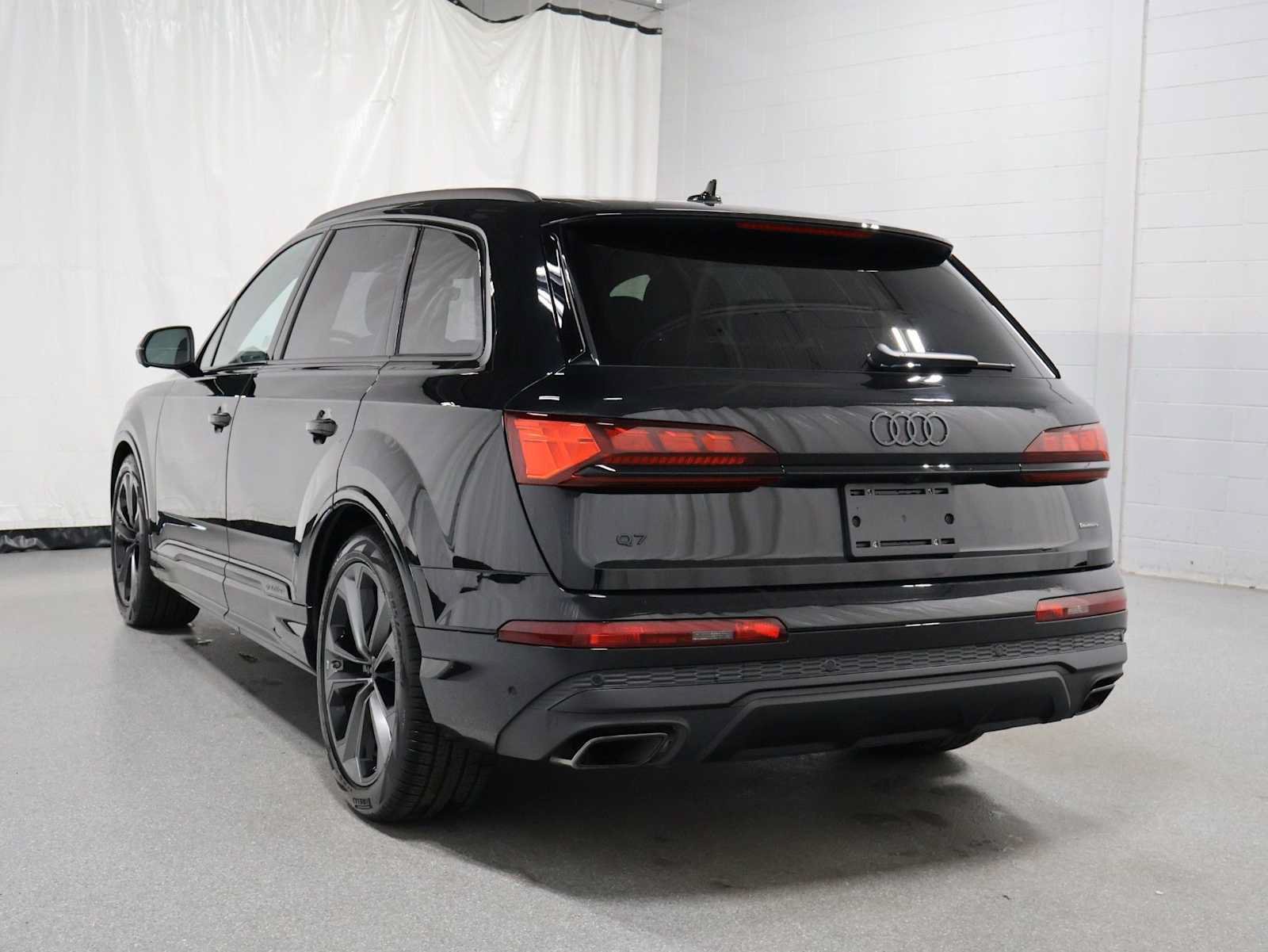 Certified 2026 Audi Q7 3.0T Prestige w/ Prestige Package AWD/4WD image 3