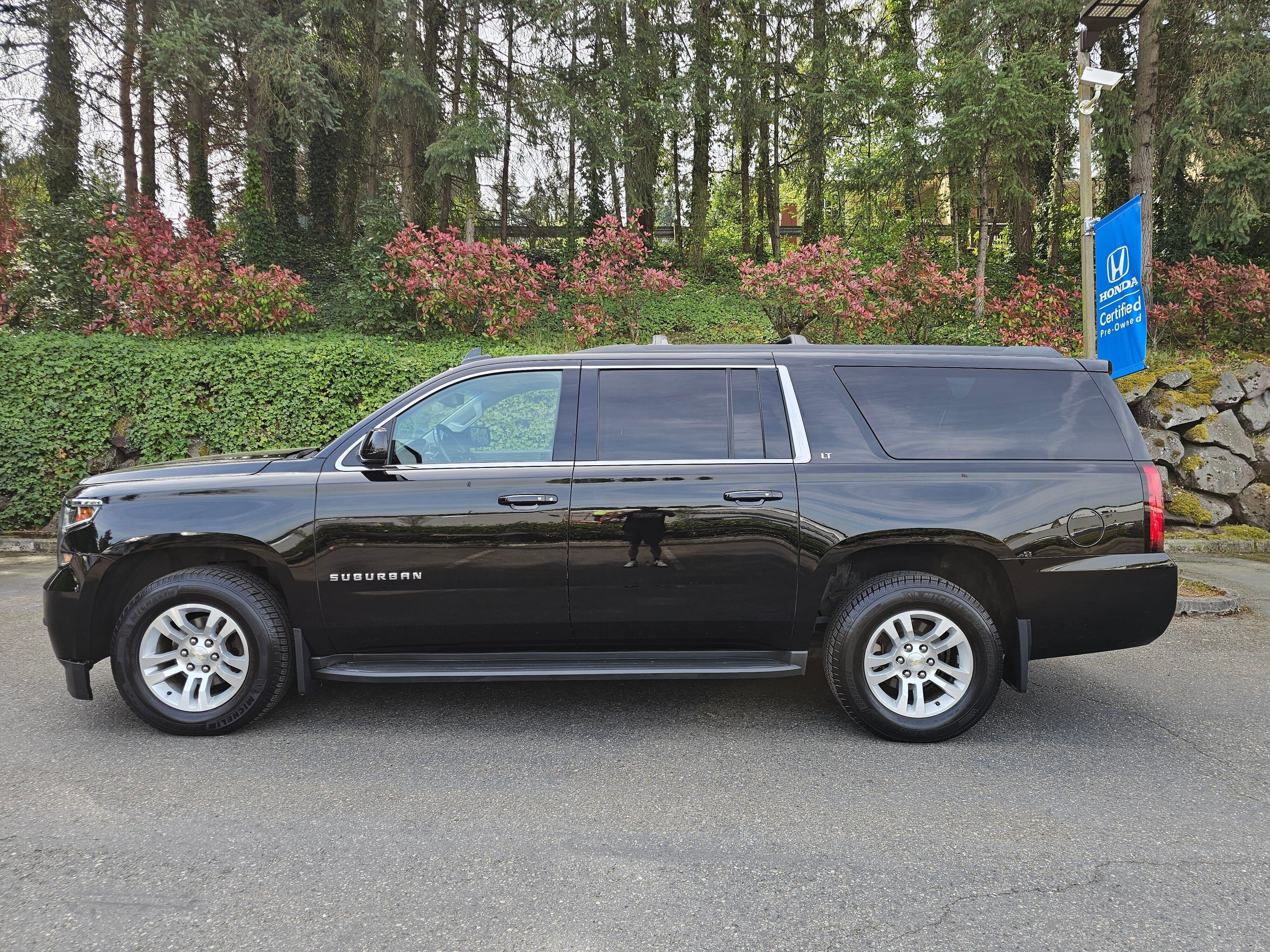 Used 2015 Chevrolet Suburban LT AWD/4WD image 4