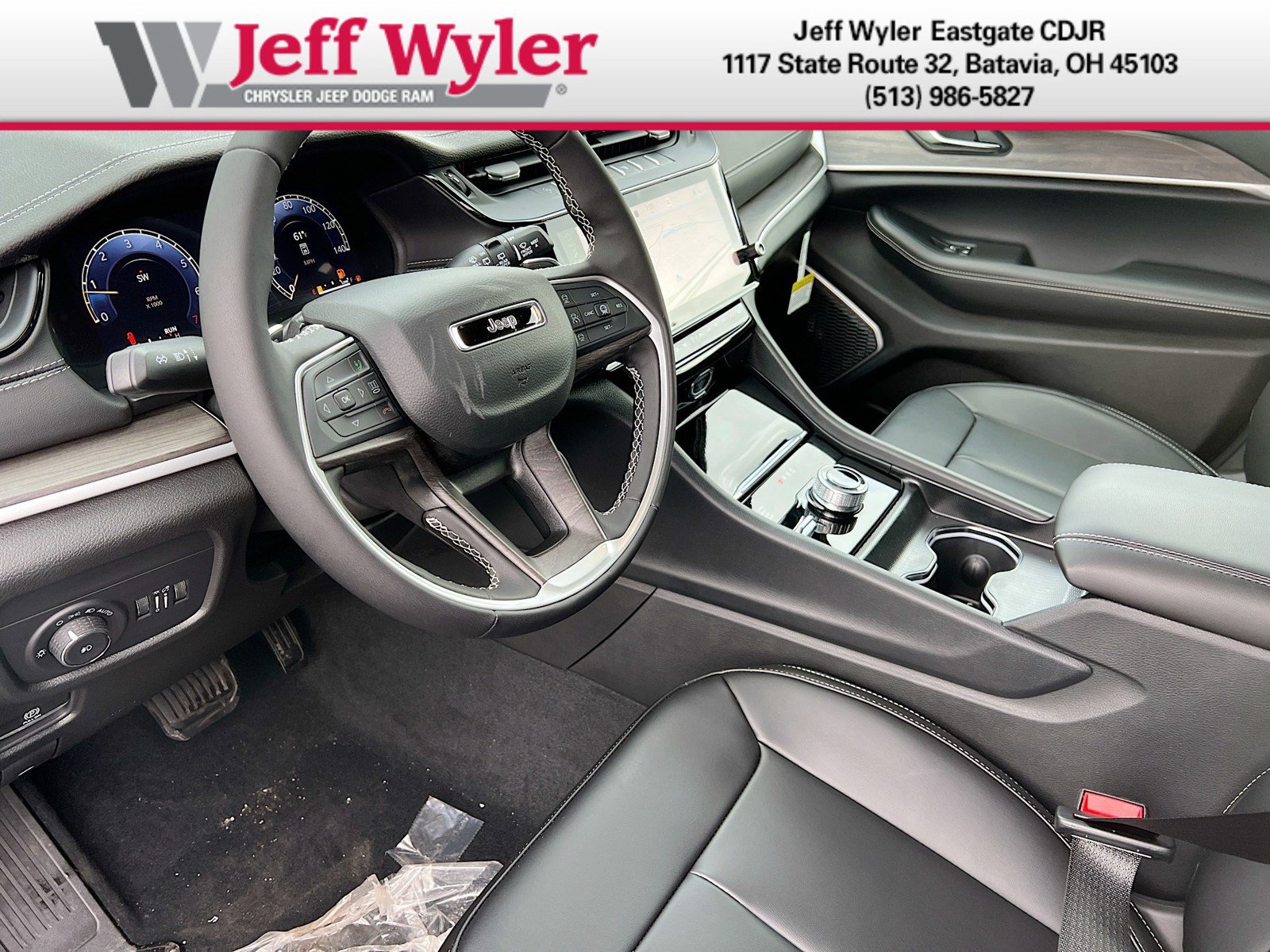 New 2026 Jeep Grand Cherokee Limited w/ Limited Altitude Package AWD/4WD image 7
