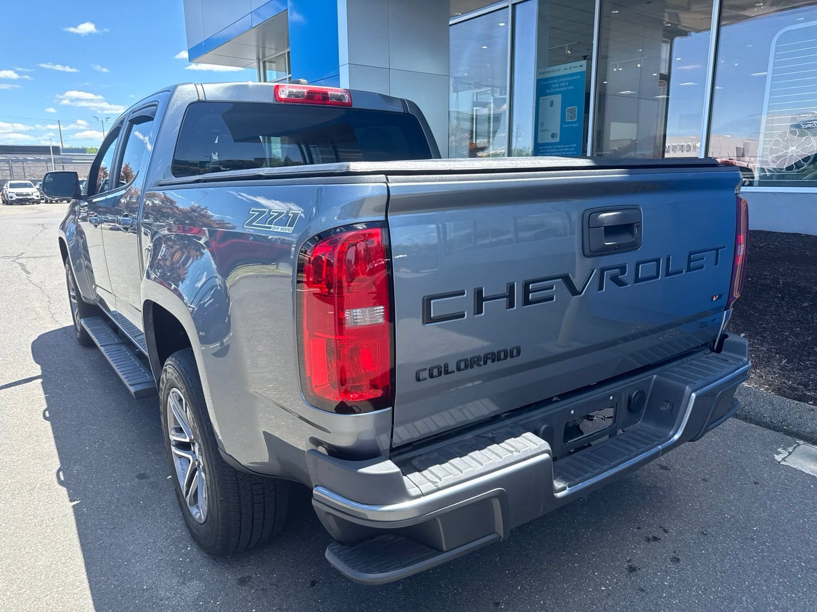 Used 2022 Chevrolet Colorado W/T w/ Custom Special Edition AWD/4WD image 8