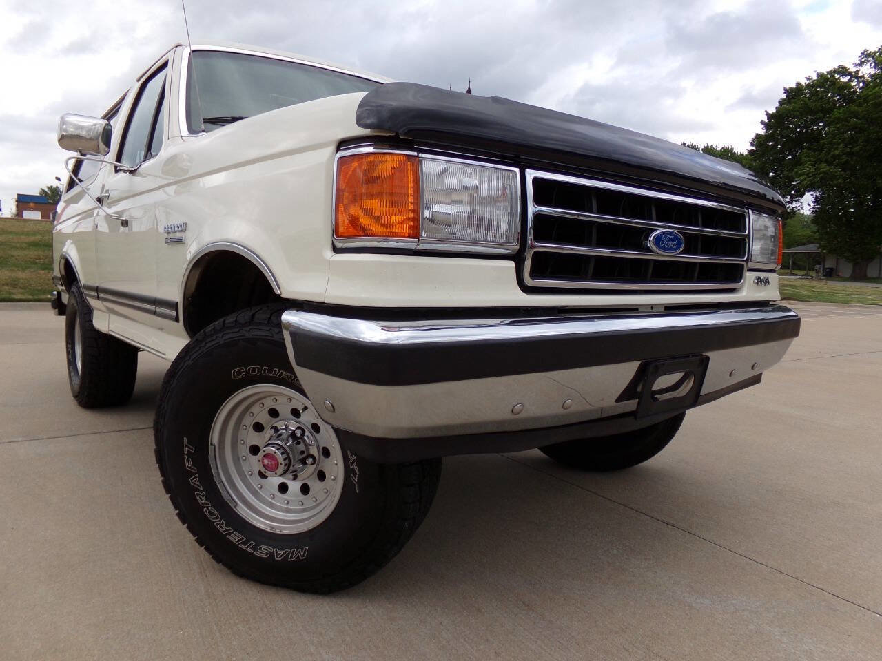 Used 1990 Ford Bronco AWD/4WD image 8