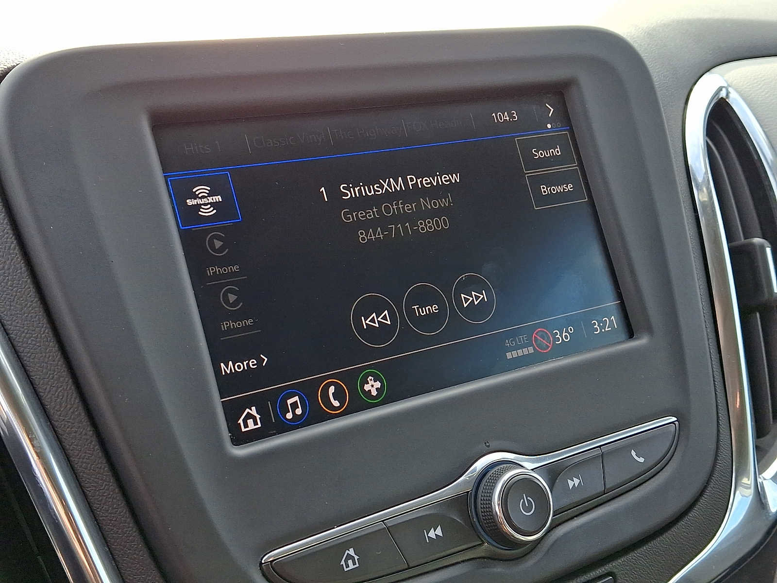 Used 2022 Chevrolet Equinox LS w/ LPO, Floor Liner Package image 16