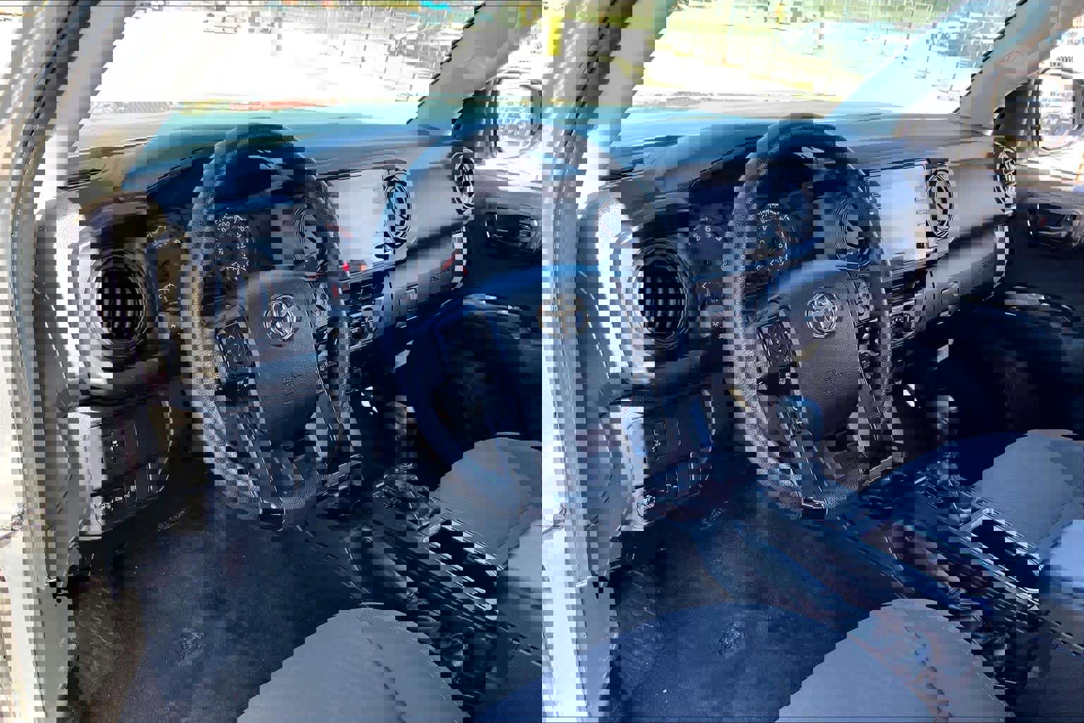 Used 2023 Toyota Tacoma SR image 17