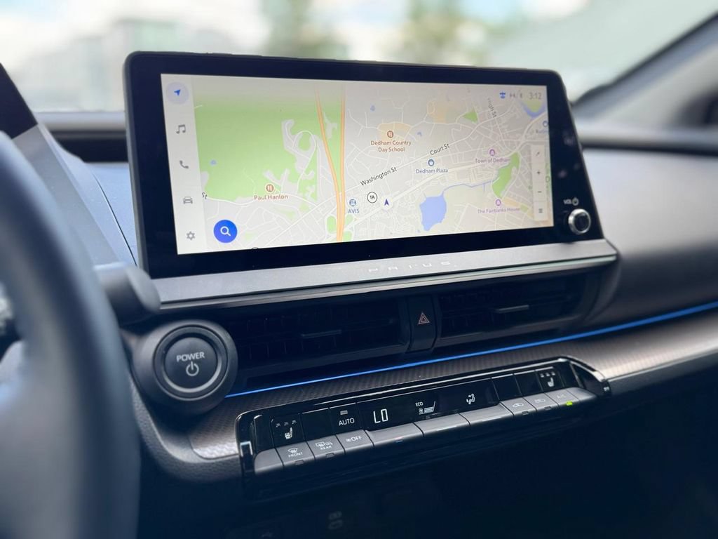 Used 2025 Toyota Prius XLE AWD/4WD image 18