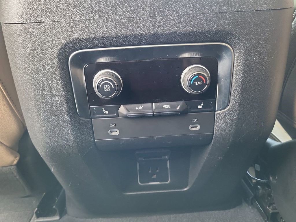 Used 2023 Chevrolet Tahoe Premier image 27