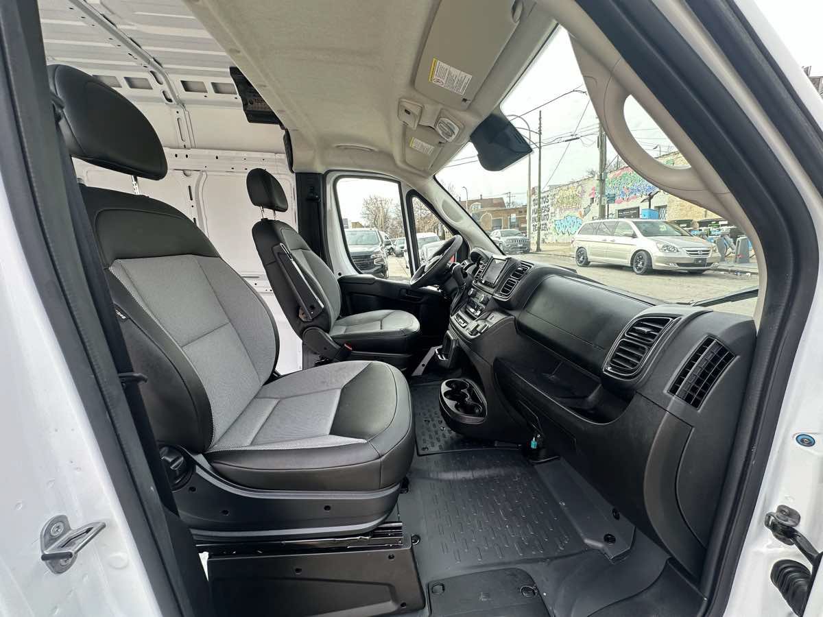 Used 2025 RAM ProMaster 2500 w/ Convenience Group FWD image 23