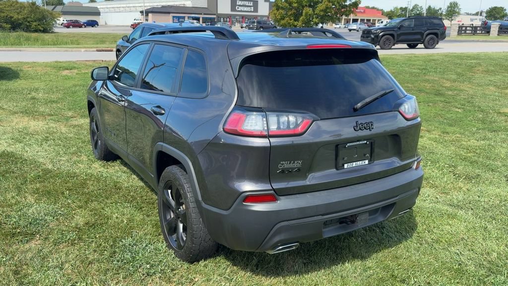 Used 2022 Jeep Cherokee Latitude Lux w/ Sun & Sound Group AWD/4WD image 5
