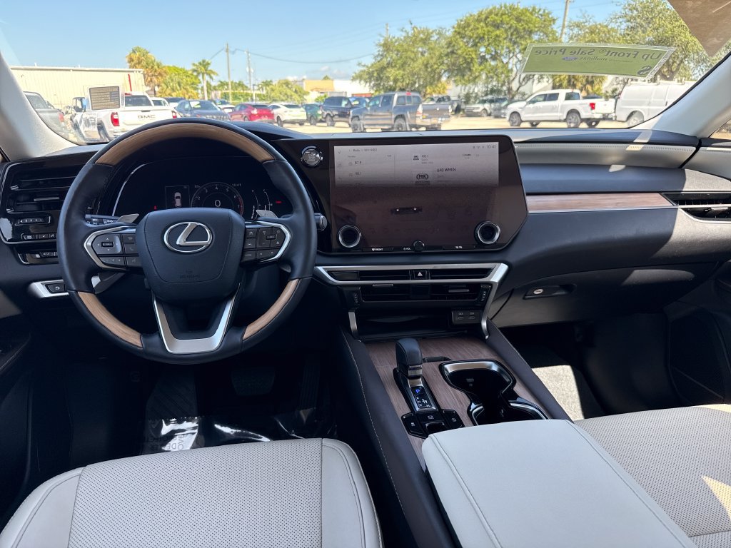 Used 2024 Lexus RX 350 Premium w/ Accessory Package (K3) FWD image 5