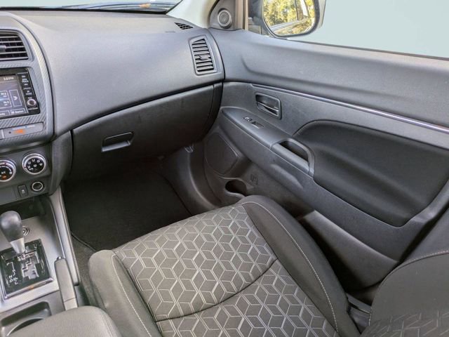 Used 2025 Mitsubishi Outlander Sport ES image 17