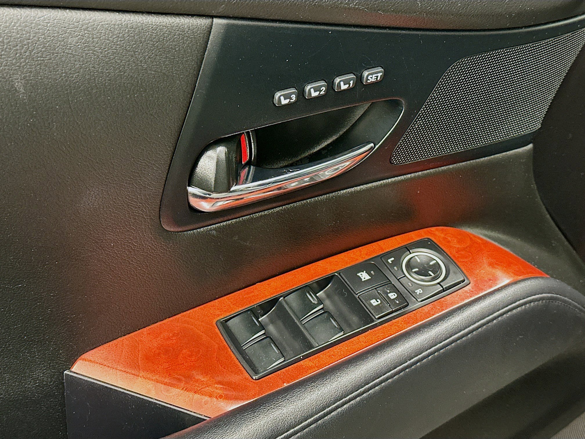 Used 2011 Lexus RX 350 AWD w/ Premium Pkg image 15