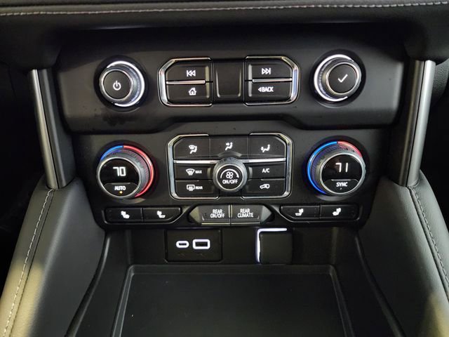 Used 2024 Chevrolet Tahoe Z71 w/ Luxury Package image 33