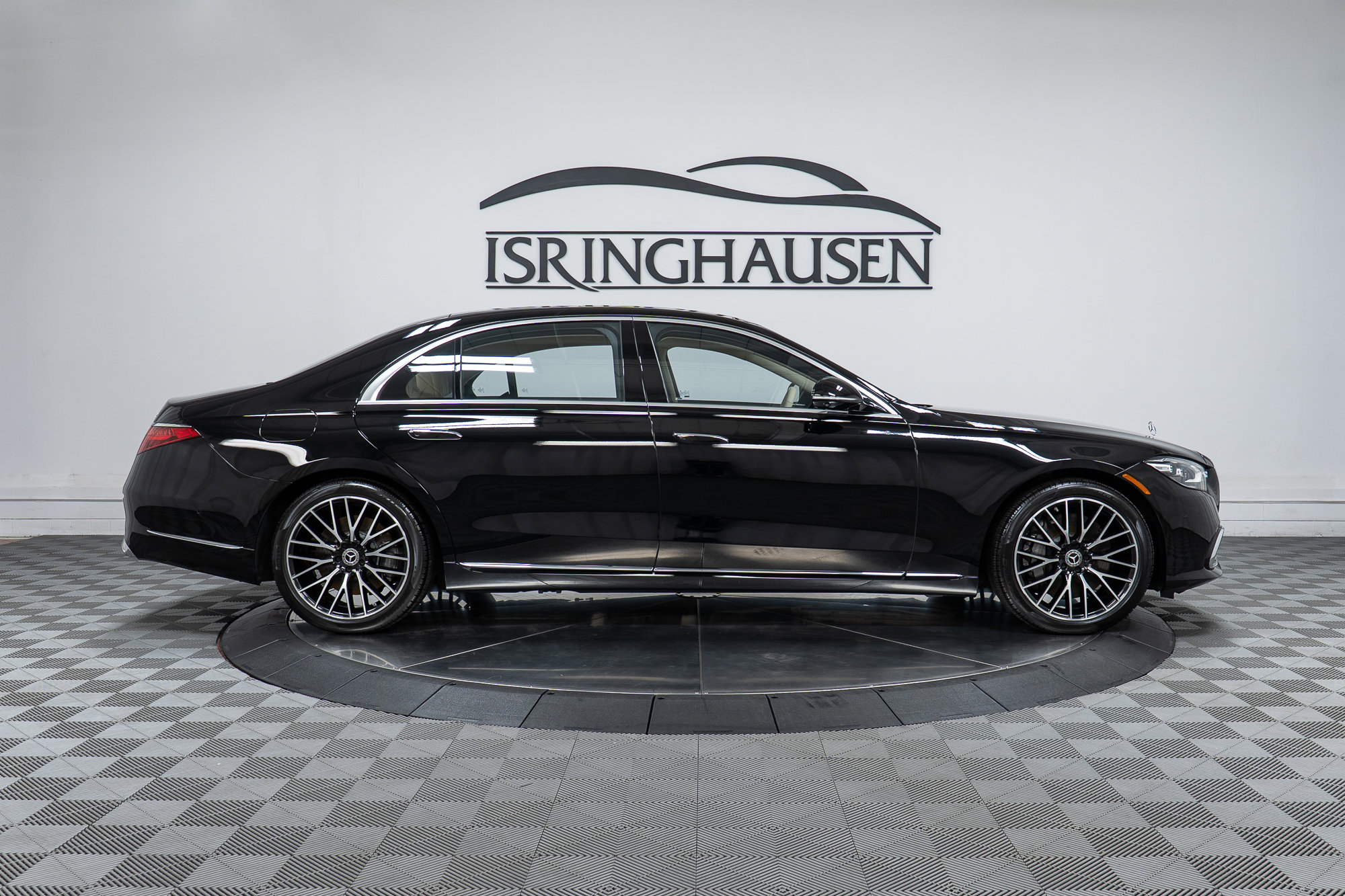 Used 2023 Mercedes-Benz S 500 4MATIC image 4