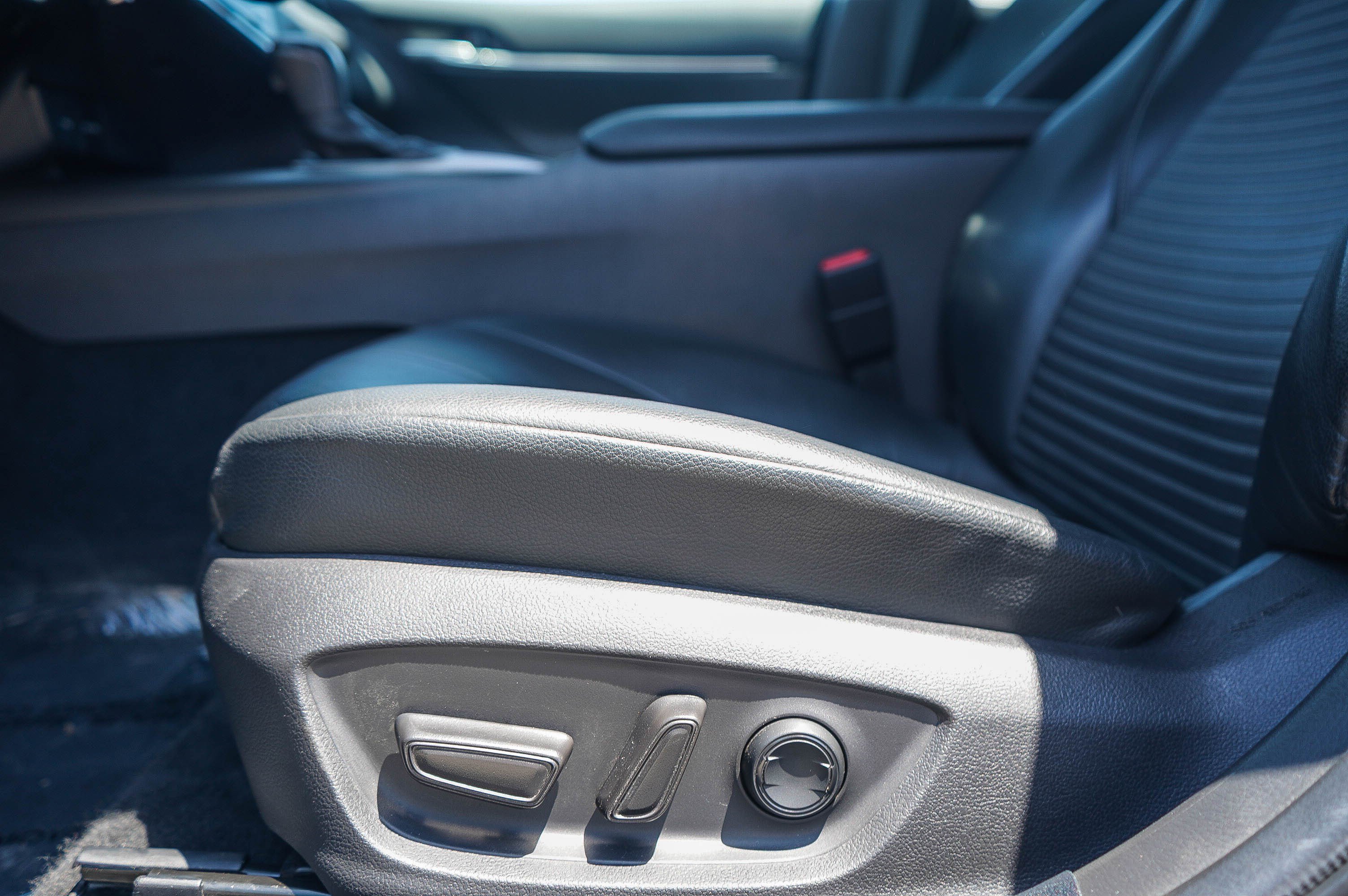 Used 2021 Toyota Camry SE w/ Carpet Mat Package (TMS) FWD image 20